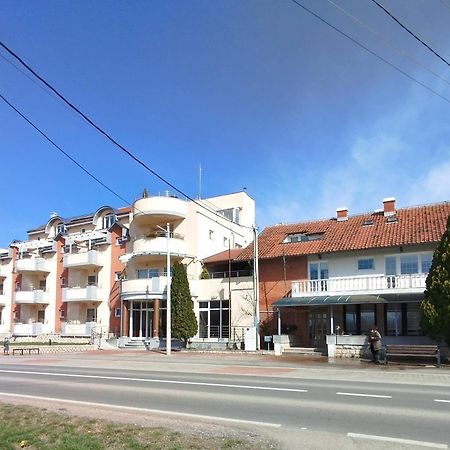 Smestaj Zvezdano Nebo ชเดรโล ภายนอก รูปภาพ